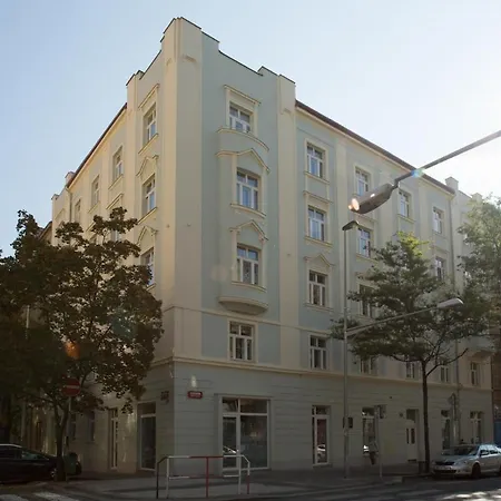 Charming Near The Historic Center Apartman Prága