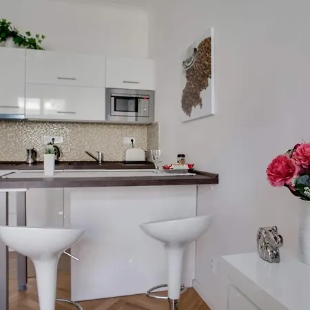 Apartman Charming Near The Historic Center Prága