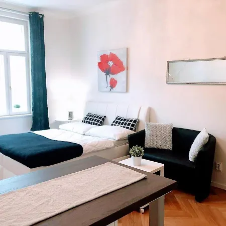 Charming Near The Historic Center * Prága